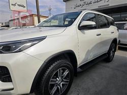 تۆیۆتا فۆرچێنەر